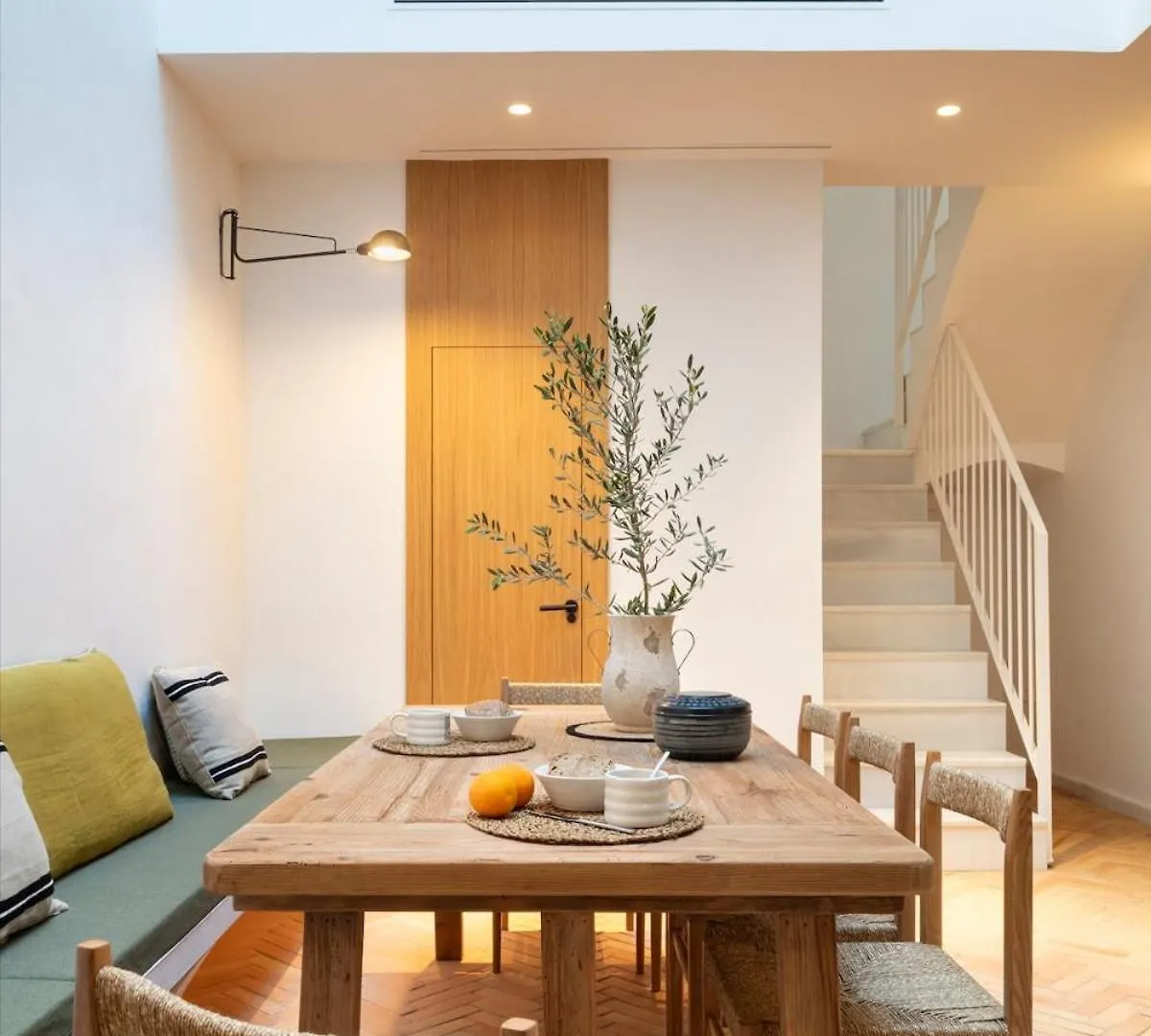 Calma Places - Om Home Triana Seville Holiday home